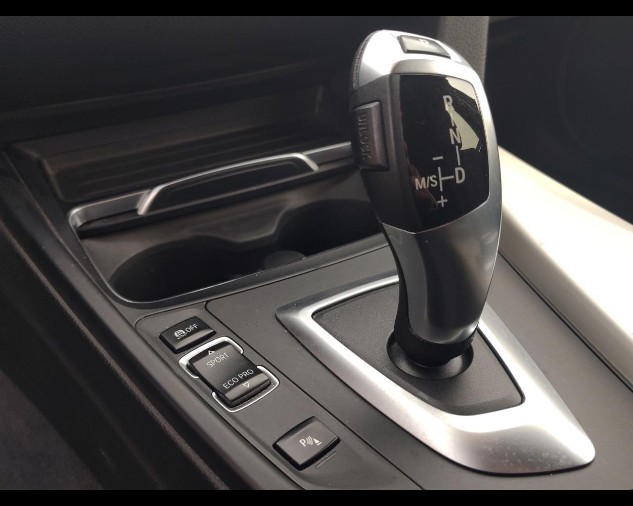 BMW BMW Serie 3 - 320d Touring Business Advantage aut.