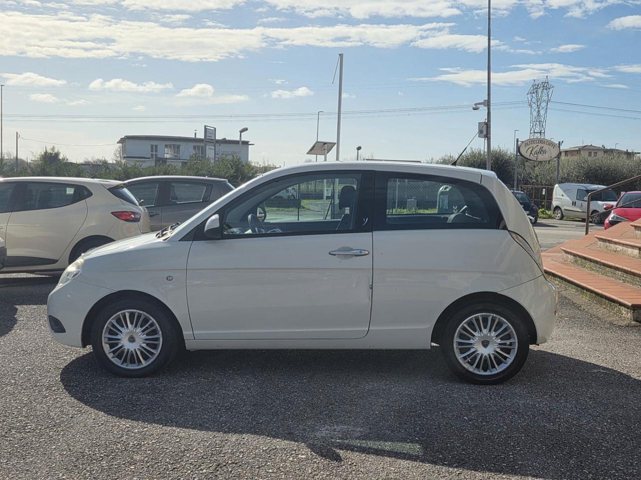 Lancia Ypsilon 1.2 Oro