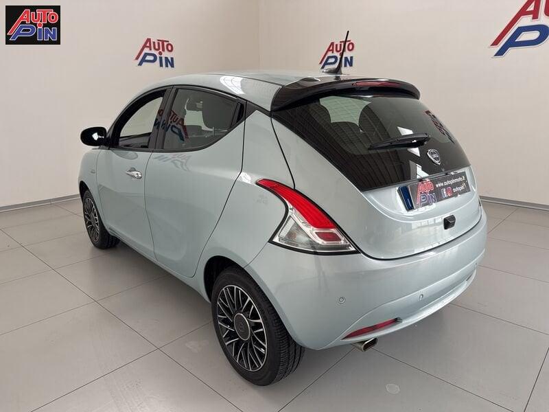 Lancia Ypsilon Ypsilon 1.0 FireFly 5 porte S&S Hybrid Platino