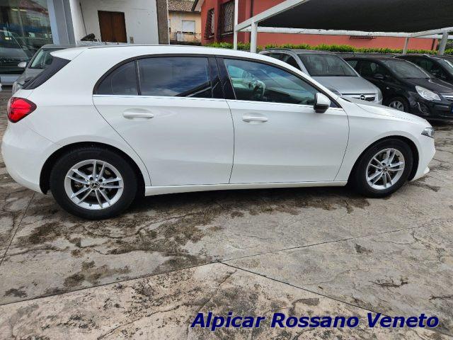 MERCEDES-BENZ A 180 d Automatic Premium
