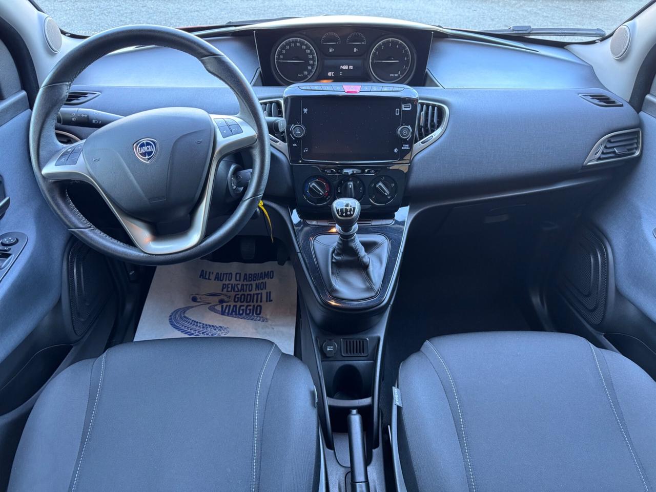 Lancia Ypsilon 1.0 hybrid Gold