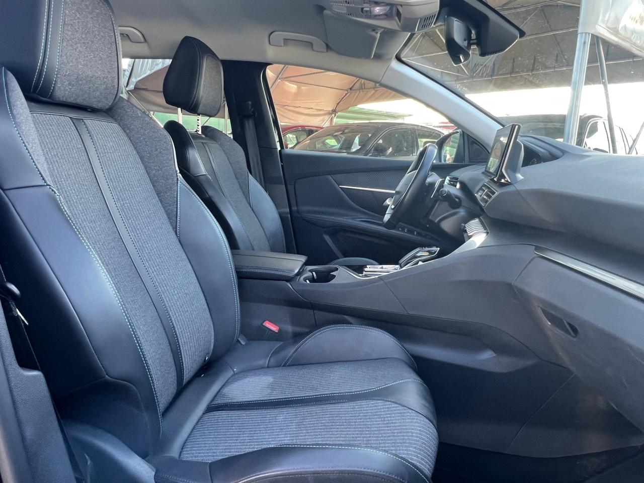 Peugeot 3008 Hybrid 225 e-EAT8 Allure FINANZIABILE