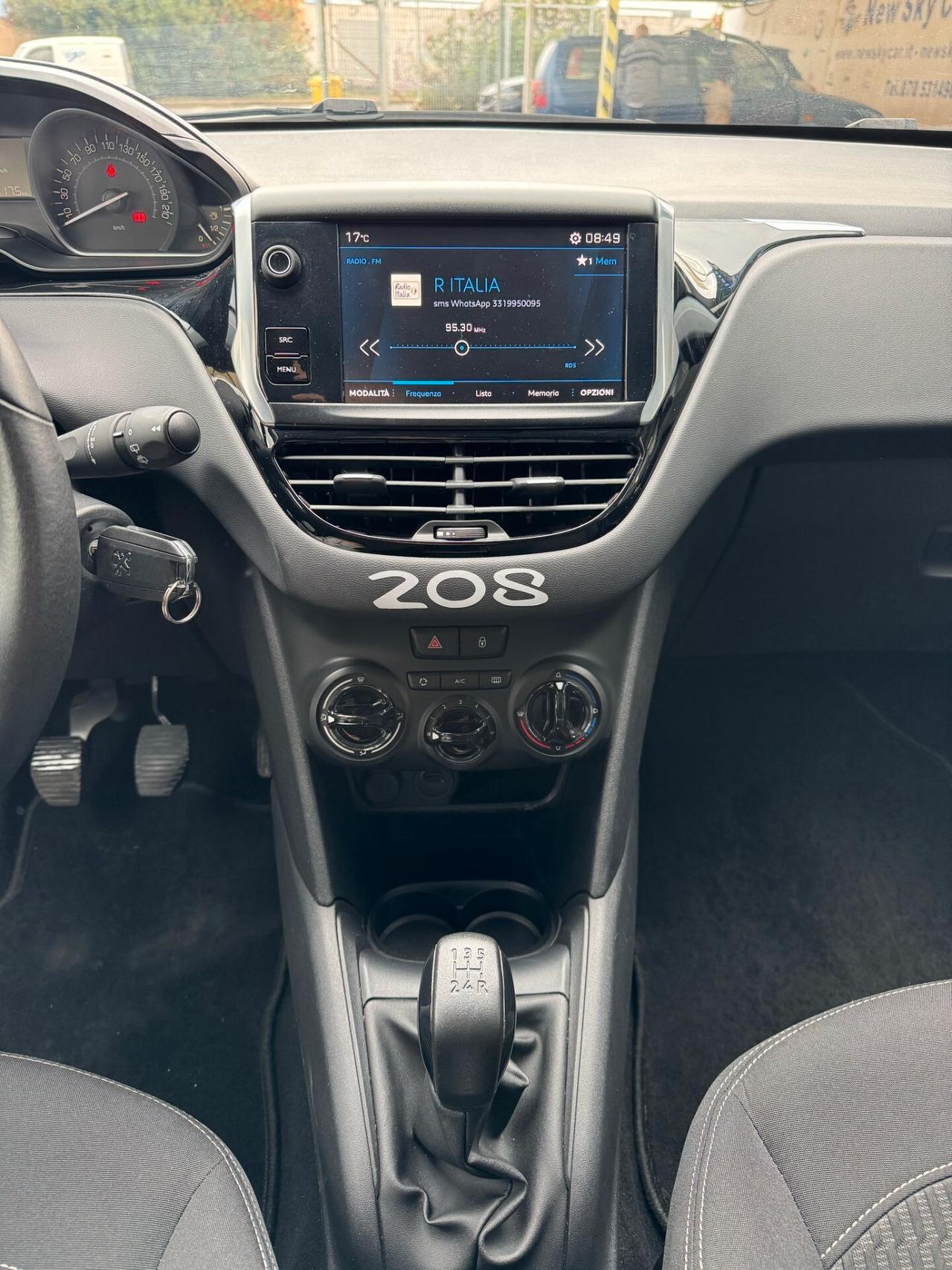 Peugeot 208 PureTech 82 5 porte Allure