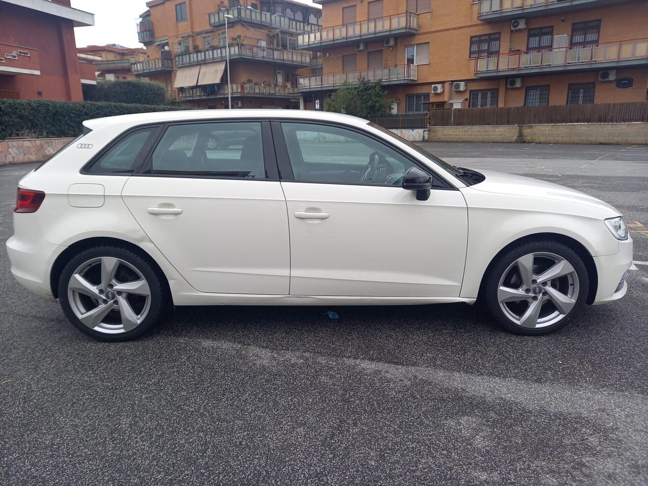 Audi A3 Sportback 1.6 Tdi 105cv E5 MEGA TAGLIANDO