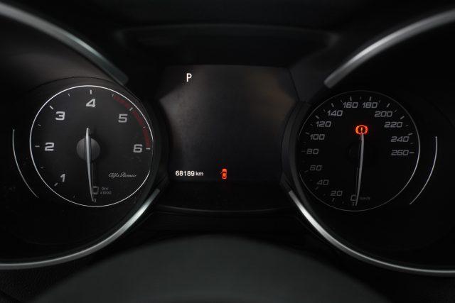 ALFA ROMEO Stelvio Stelvio 2.2 Turbodiesel 210 CV AT8 Q4 Veloce