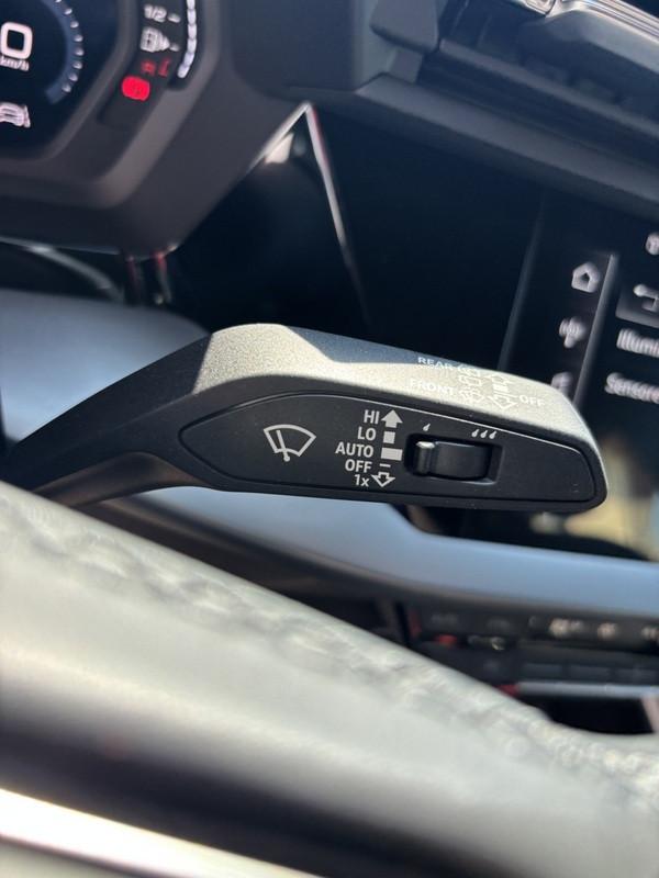 Audi A3 Sportback 30 2.0 tdi Business LED-PHONE APPS