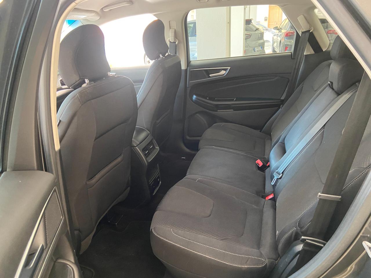 Ford Edge titanium 210 cv