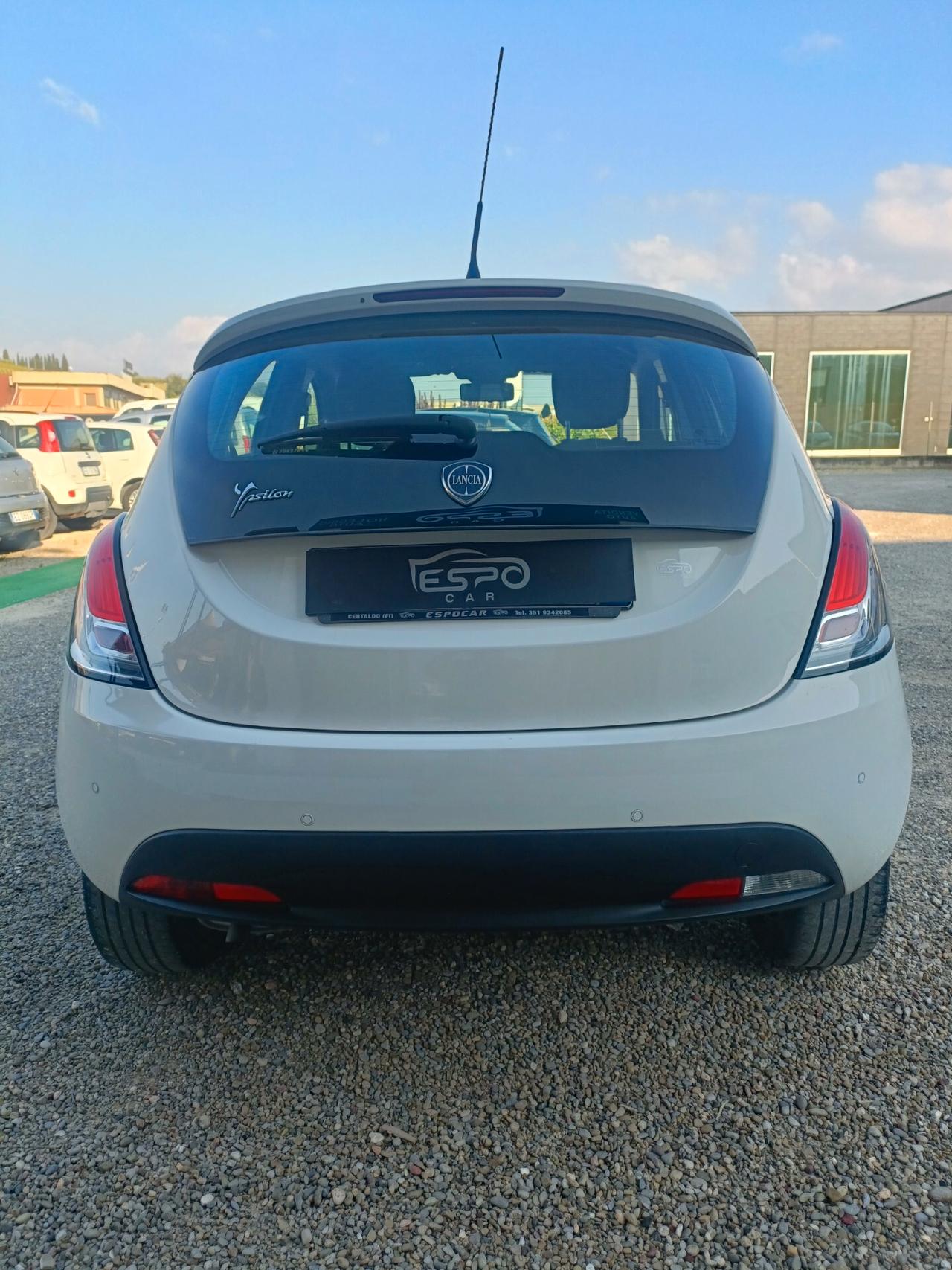 Lancia Ypsilon 1.2 69 CV 5 porte Elefantino Blu