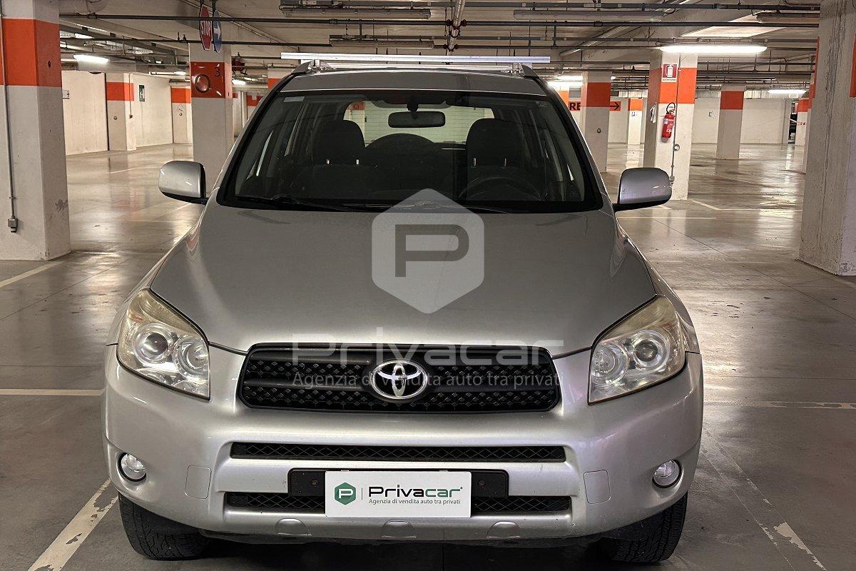 TOYOTA RAV4 2.2 D-4D 136 CV