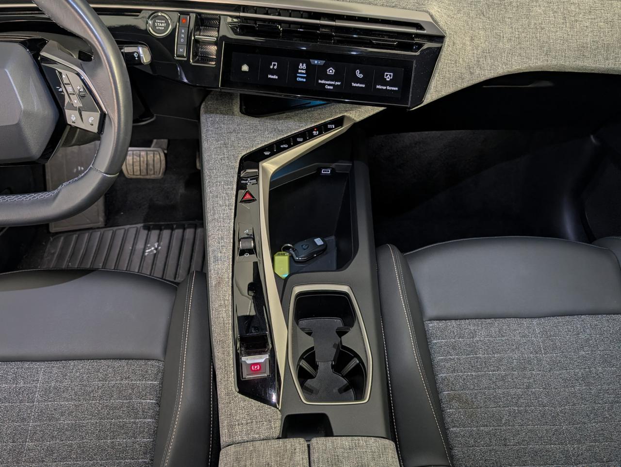 Peugeot 3008 1.2 Hybrid 145cv e-dcs6 Allure