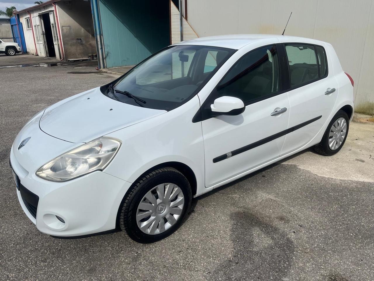 Renault clio 5P-1.2 gpl - km 130000-11/2010
