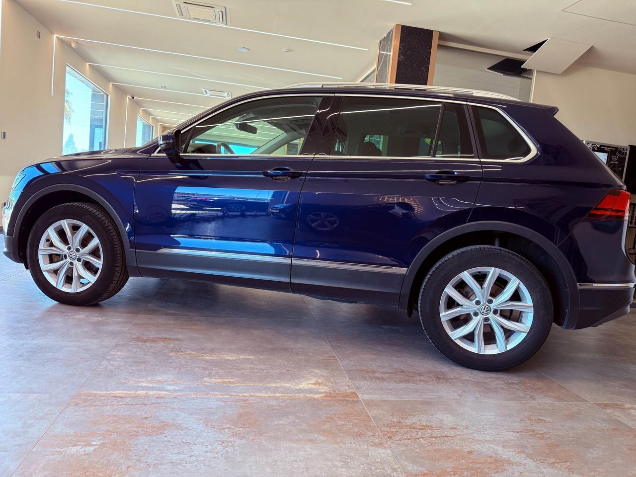 Volkswagen Tiguan 2.0 TDI SCR DSG 4MOTION Business BMT