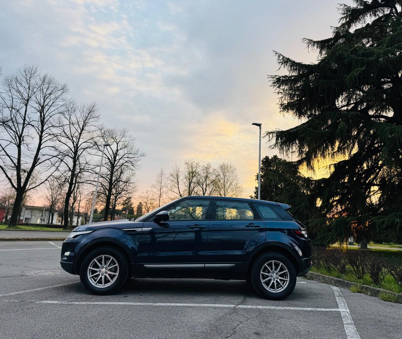 Land Rover Range Evoque 2.2 TD4 5p. Prestige