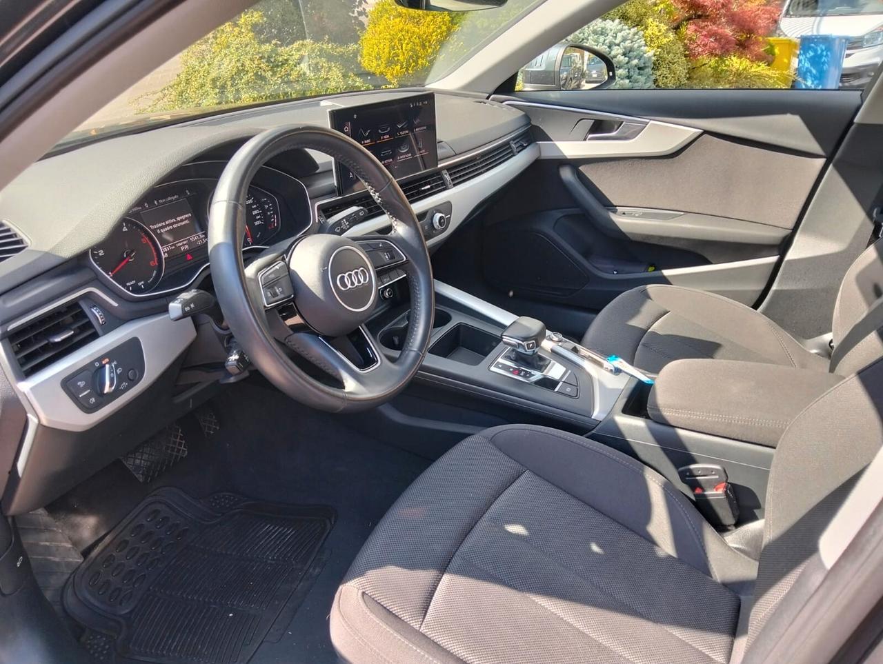 Audi A4 Avant 35 TDI/163 CV S tronic Business Advanced