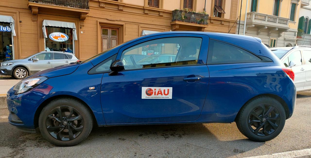 Opel Corsa 1.2 Coupé Black Edition Neopatentati