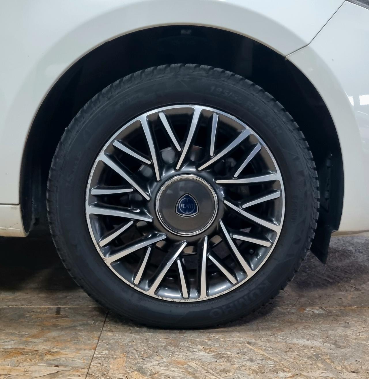LANCIA YPSILON 1.2 BNEZINA 69 CV 5p. GOLD