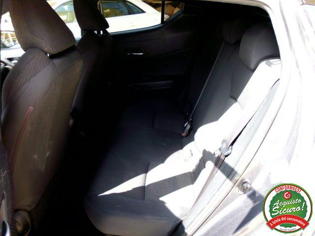 TOYOTA C-HR 1.8 Hybrid E-CVT Lounge