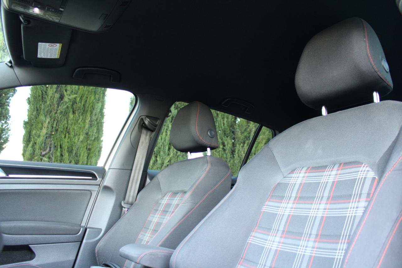 Volkswagen Golf GTI Golf GTI 2.0 TSI DSG 5p. BlueMotion Technology
