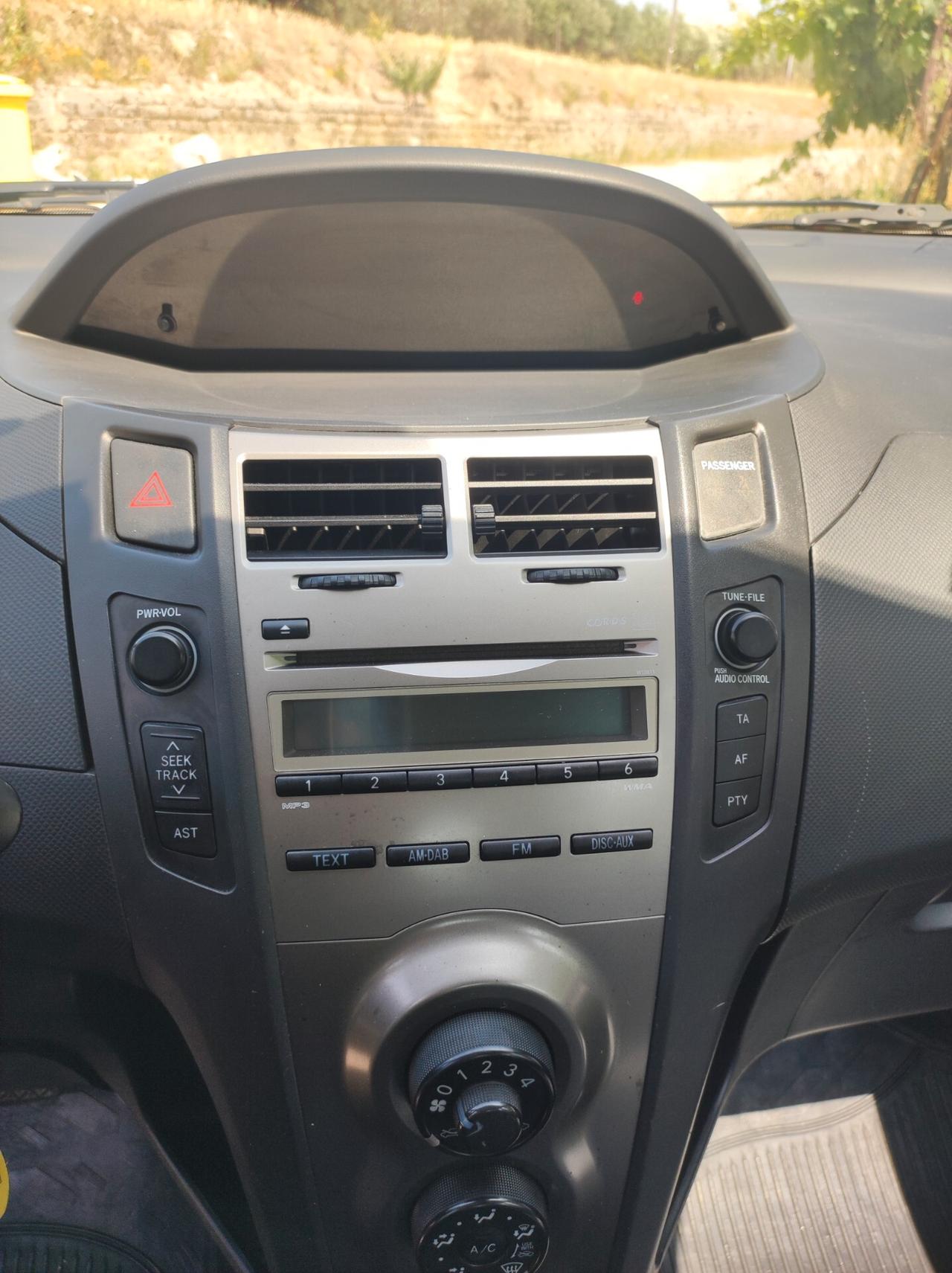 Toyota Yaris 1.4 D-4D DPF 5 porte