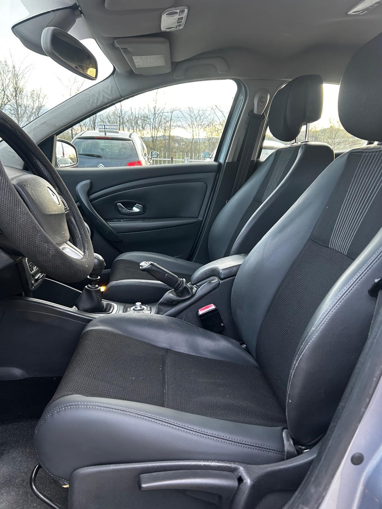 Renault Megane Mégane C-C 1.9 dCi 130CV Luxe