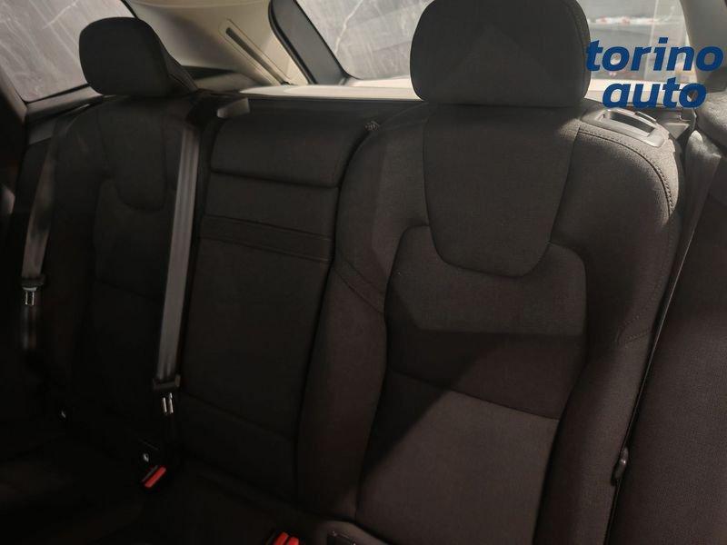 Volvo XC60 B4 automatico Momentum