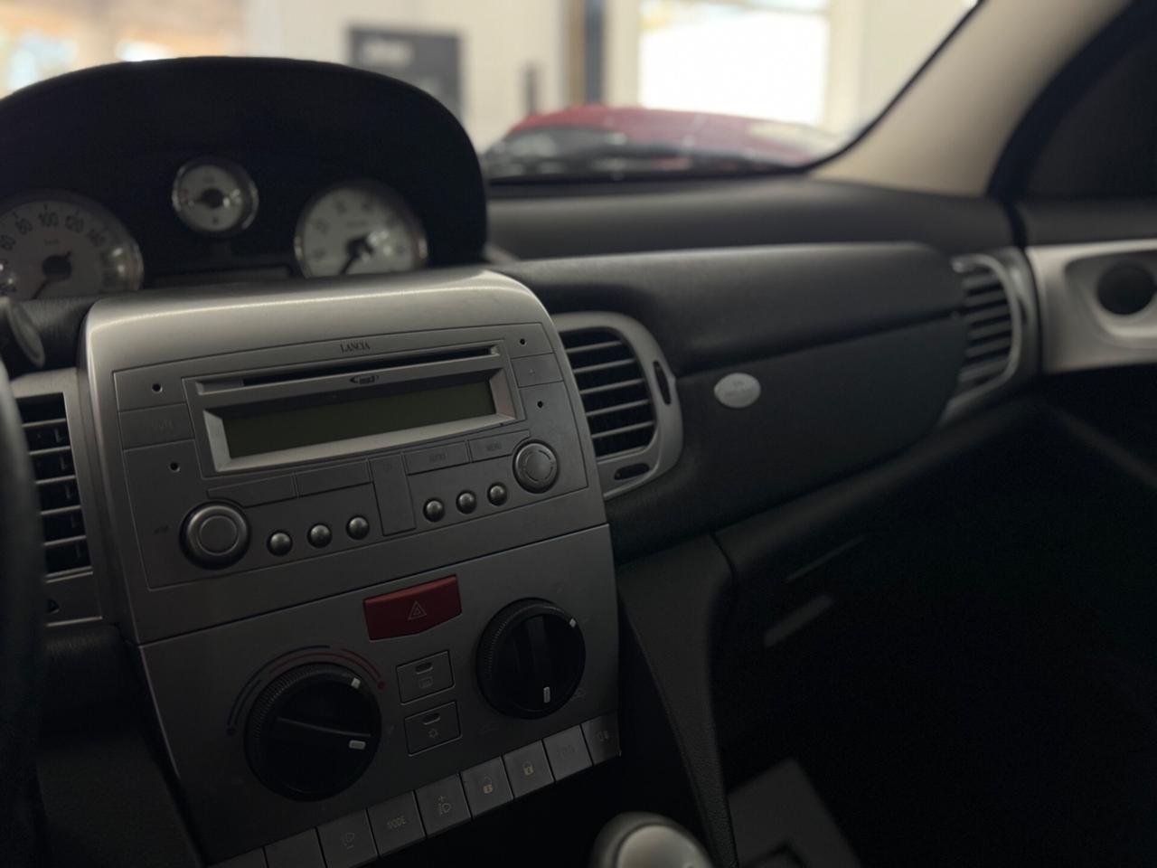 Lancia Ypsilon 1.2 Platino-Unica