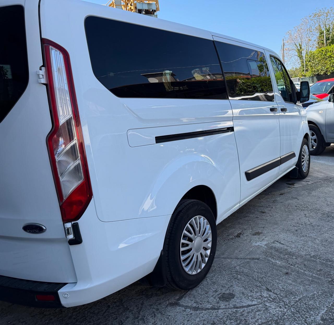 Ford Transit Custom 9 Posti passo lungo 320 2.0 TDCi 130 aut. PL Furgone Trend