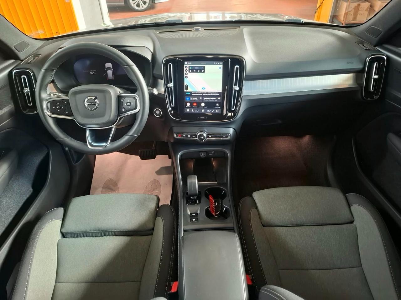 Volvo XC40 B3 automatico Ultimate Bright