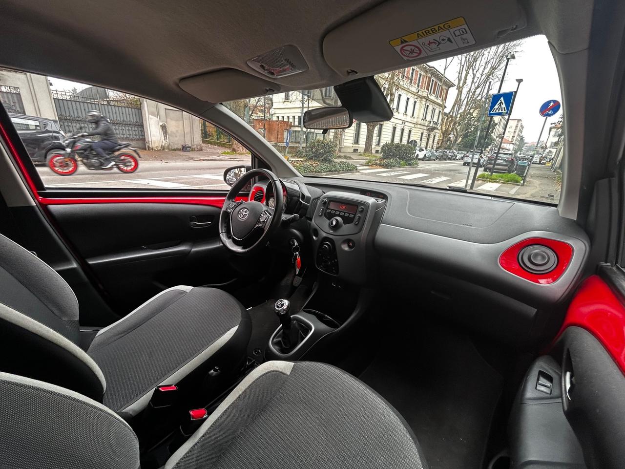 Toyota Aygo Connect x-clusiv 1.0 72cv 5p *NEOPATENTATI*STUPENDA*