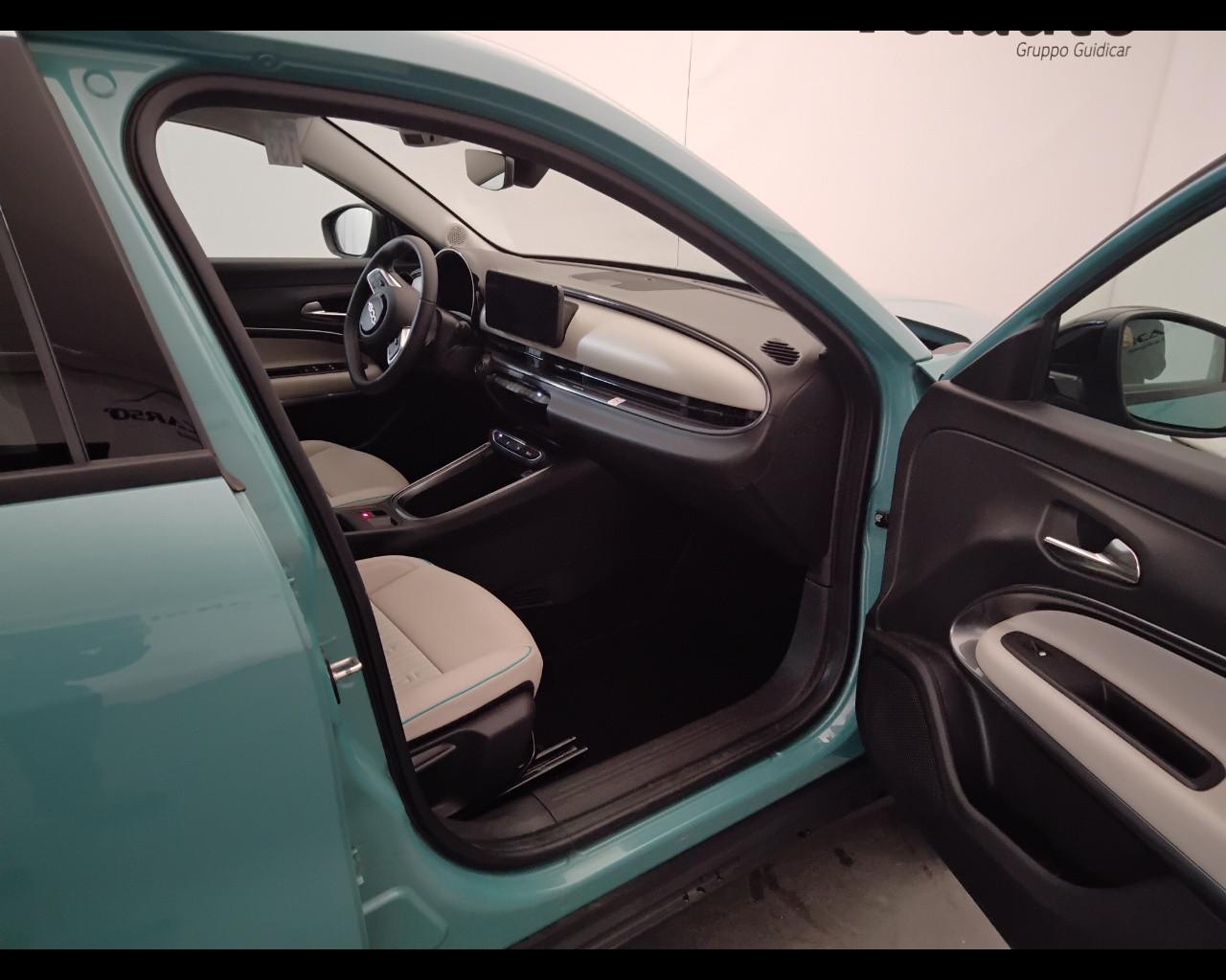 FIAT 600 IV 2023 - 600 1.2 hybrid La Prima II 110cv auto