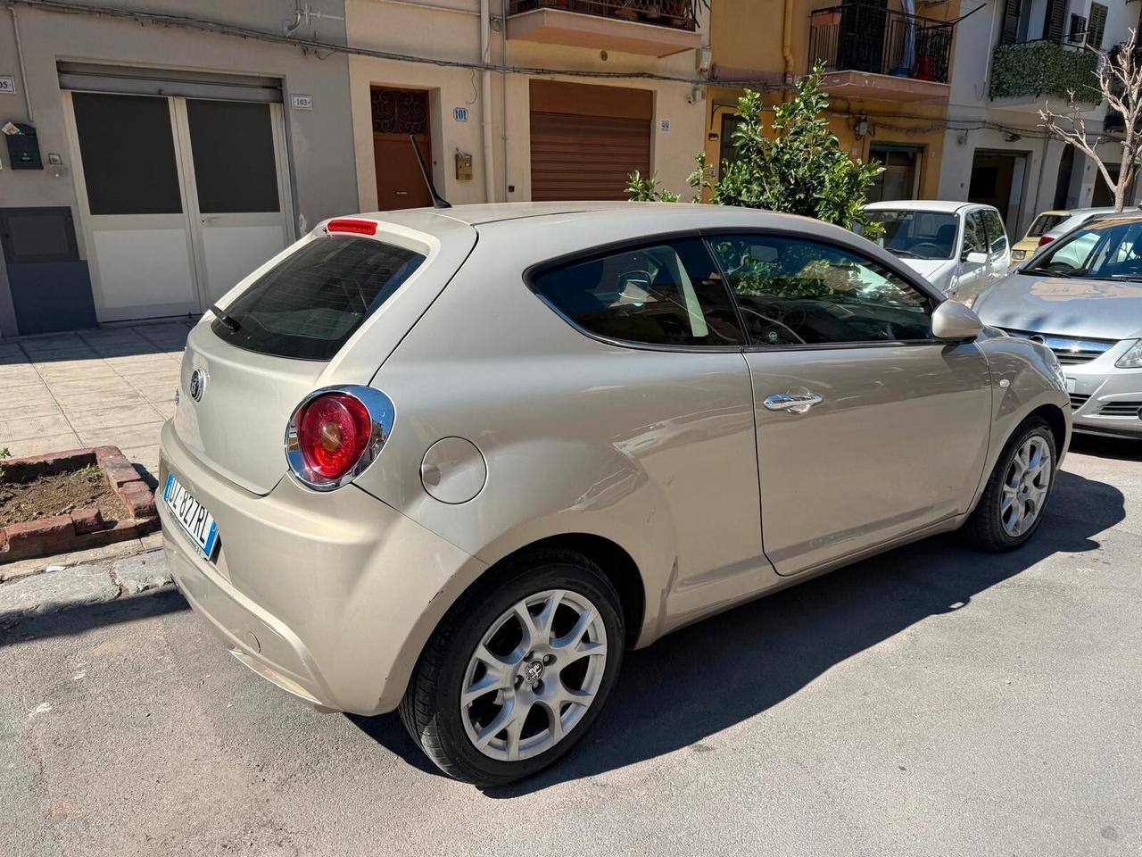 Alfa Romeo MiTo 1.6 JTDm 16V Distinctive Sport Pack