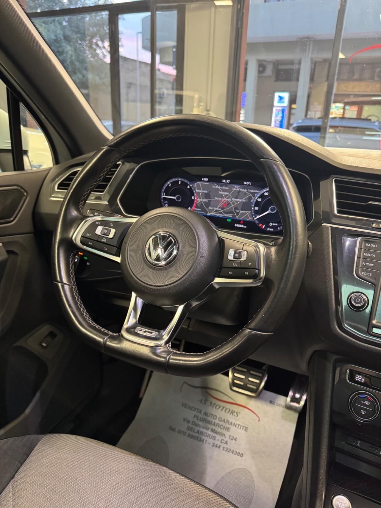 VOLKSWAGEN TIGUAN 2.0 TDI 190 CV TETTO APRIBILE