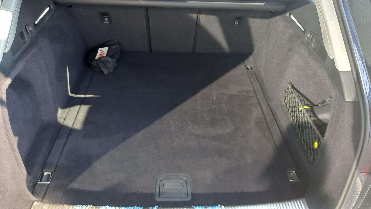 Audi A4 Avant 30 TDI/136 CV S tronic Business