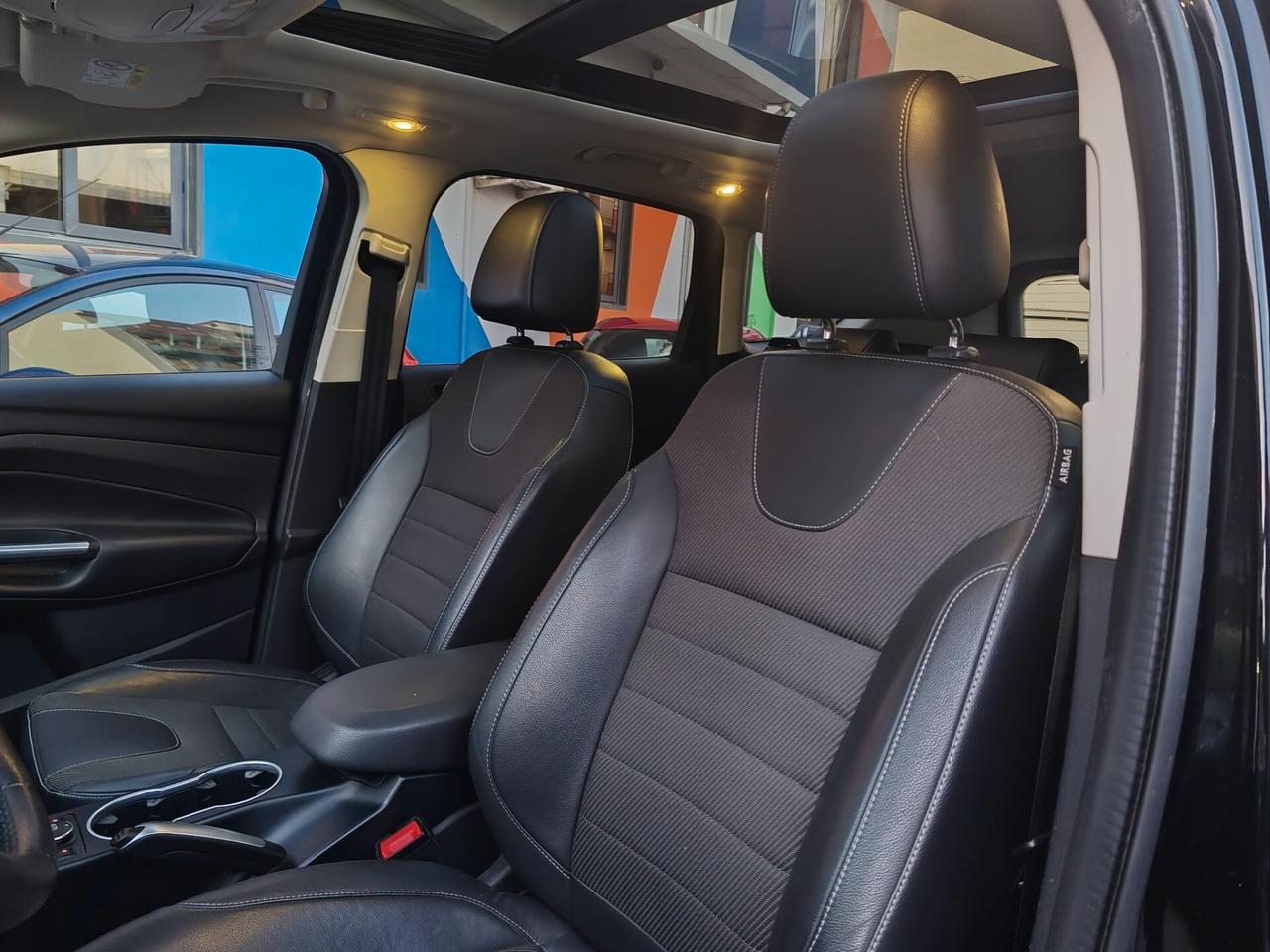 Ford Kuga 2.0 TDCI 120 CV S&S 2WD Titanium