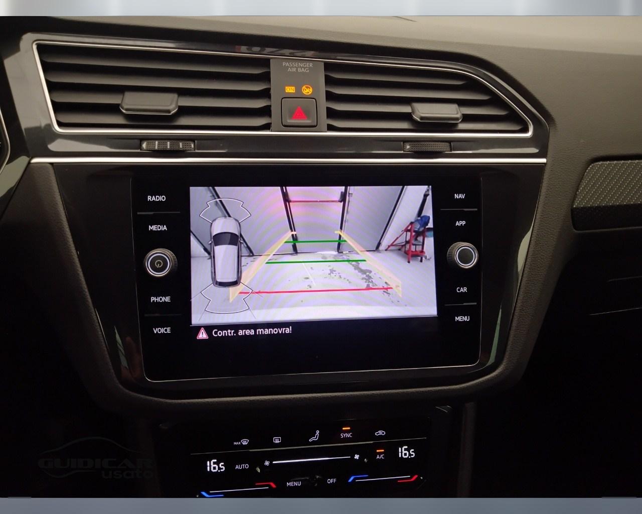 VOLKSWAGEN Tiguan II 2021 - Tiguan 1.5 tsi R-Line 150cv dsg