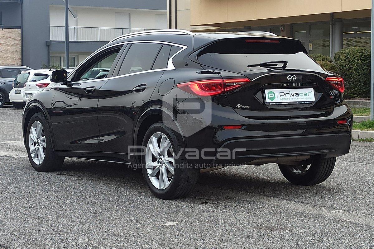 INFINITI Q30 1.5 diesel Premium Tech