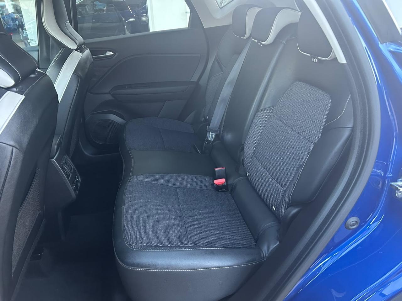 Renault Captur Plug-in Hybrid E-Tech 160 CV Initiale Paris