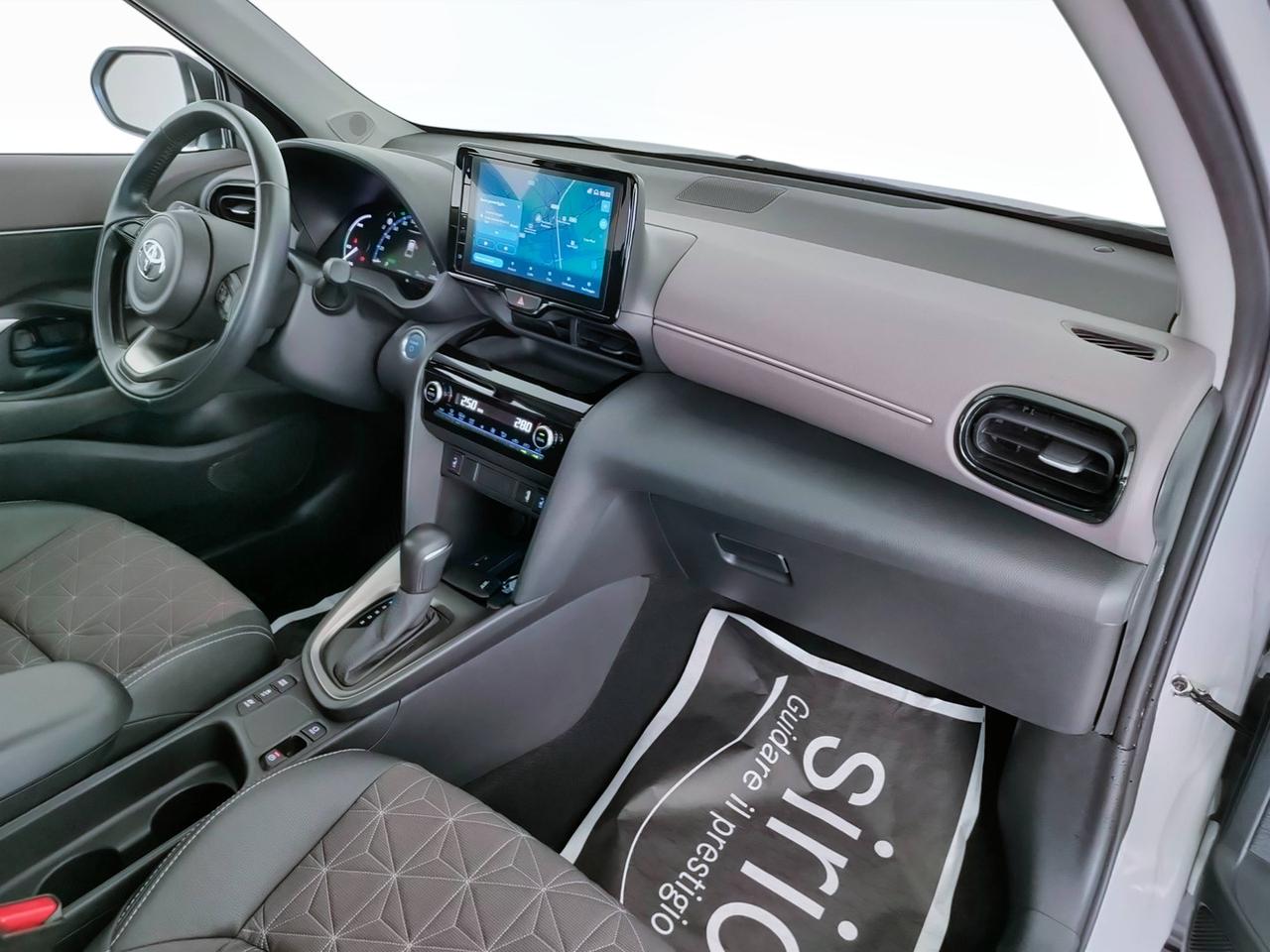 TOYOTA Yaris Cross - Yaris Cross 1.5h Lounge fwd 116cv e-cvt