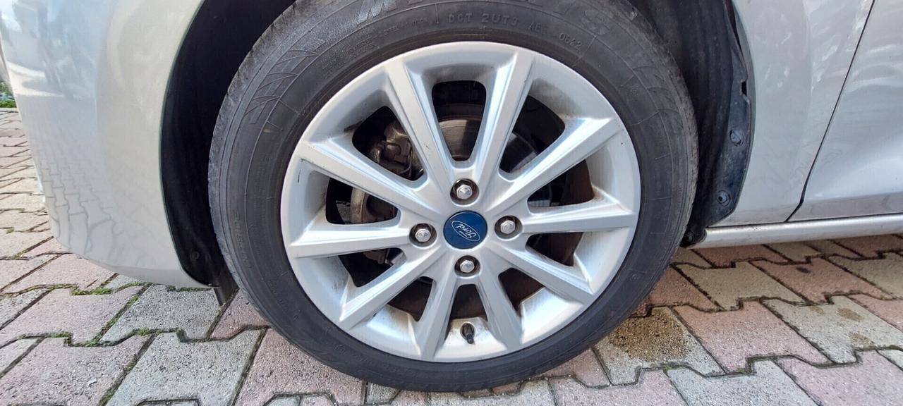 FIESTA 1,1 BENZINA NEW MODEL 86 CV X NEOPATENTATI NAVIGATORE TELEFONO LEGA STRAFULL