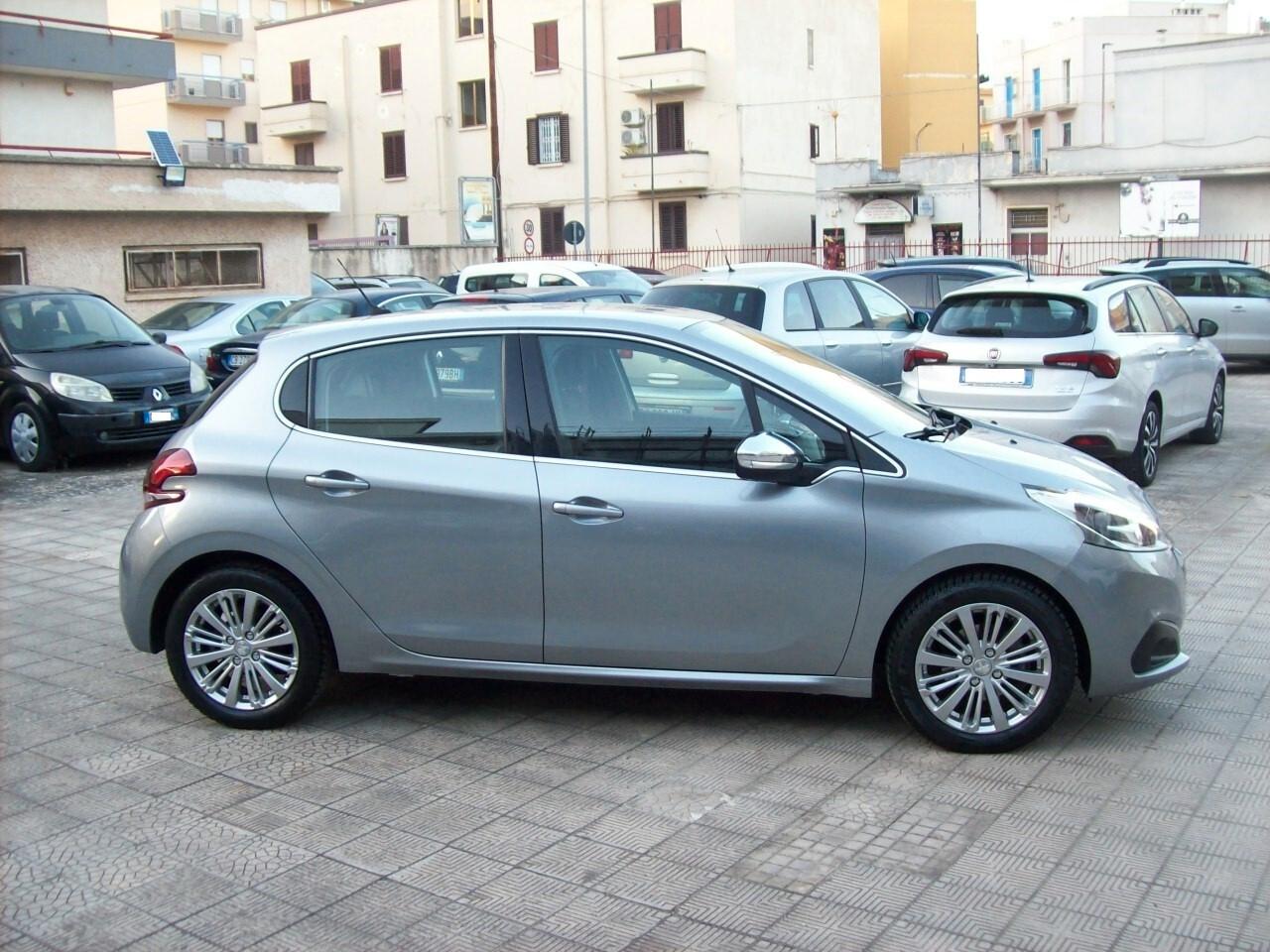 Peugeot 208 1.5 BlueHDi 102 S&S 5p Allure Navy