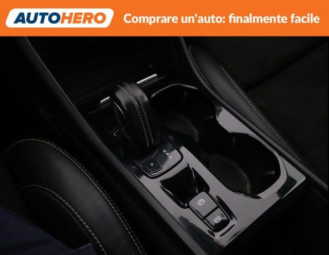 VOLVO XC40 T5 AWD Geartronic R-design