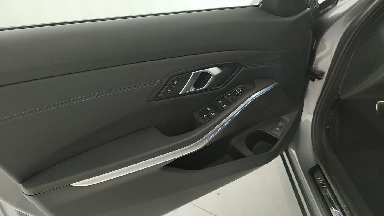 BMW Serie 3 G21 2022 Touring - 320d Touring mhev 48V xdrive MSport auto