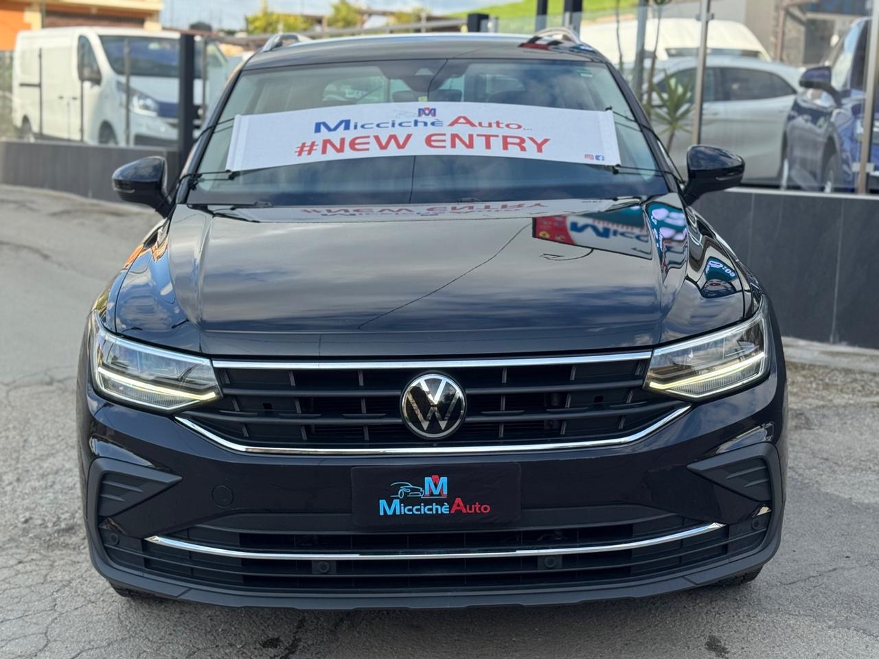 VOLKSWAGEN TIGUAN 2.0 TDI LIFE FULL IVA NEO PATENTATI