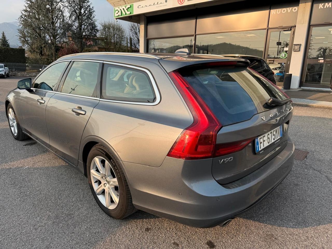 Volvo V90 D4 Geartronic Momentum