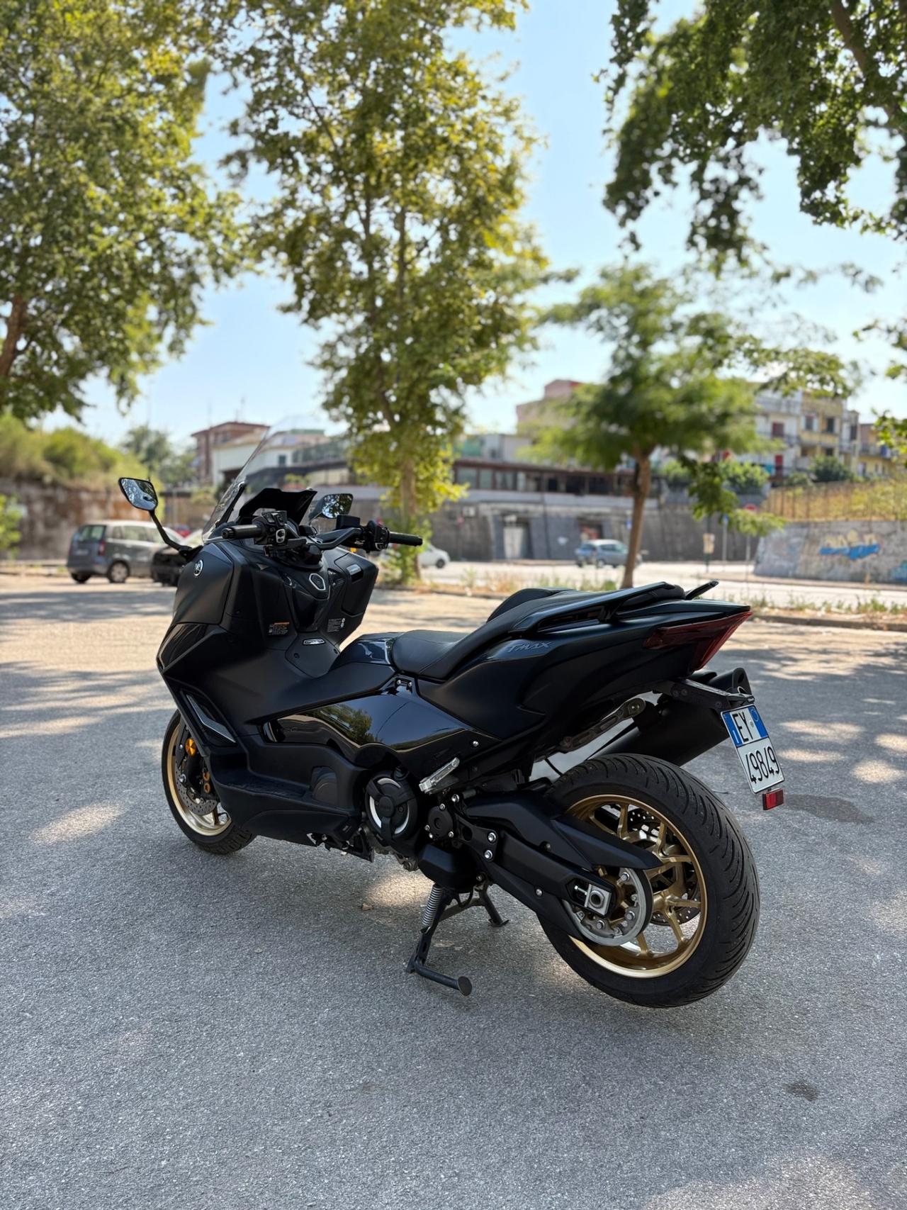 Yamaha T Max 560 cc Tech Max SUPER ACCESSORIATO