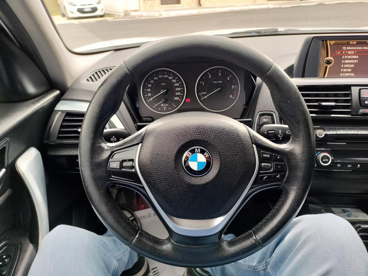Bmw 116 116d 5p. Msport