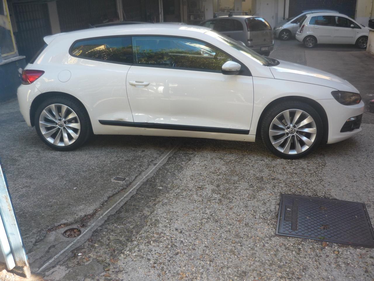 Volkswagen Scirocco 2.0 TDI 140CV DPF DSG