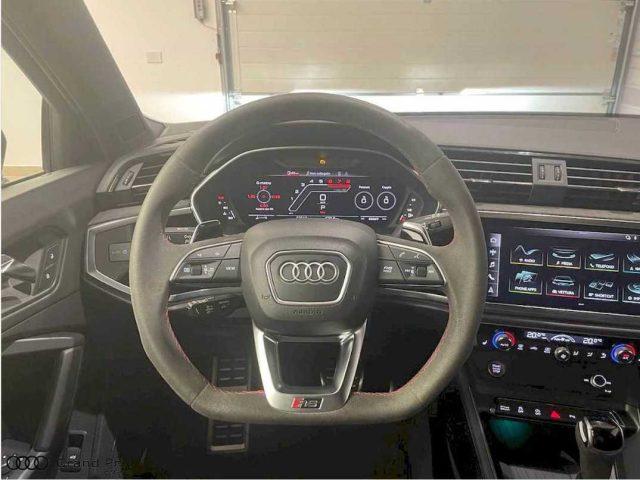 AUDI RS Q3 quattro S tronic