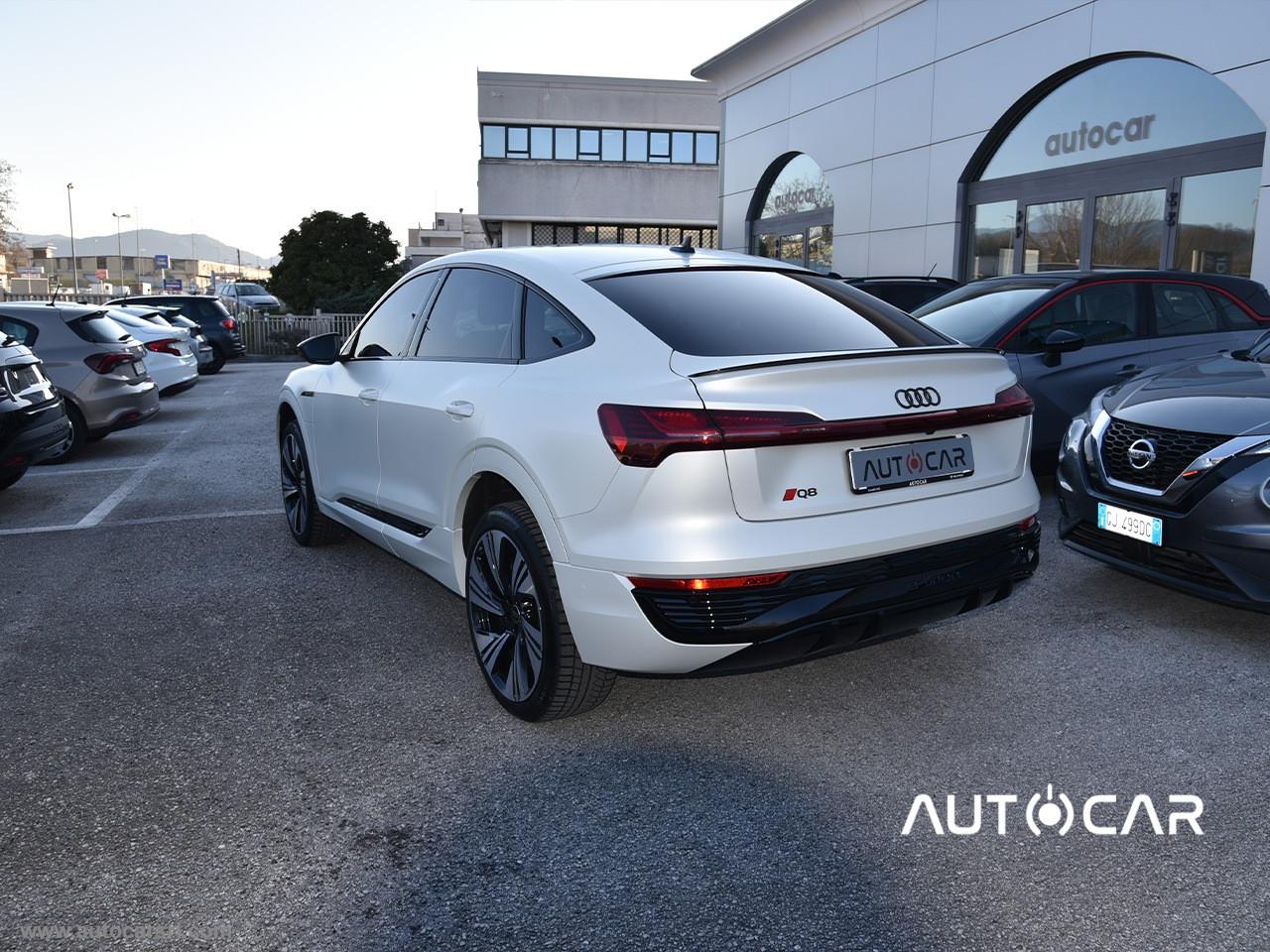 AUDI Q8 e-tron 55 quattro S line edition