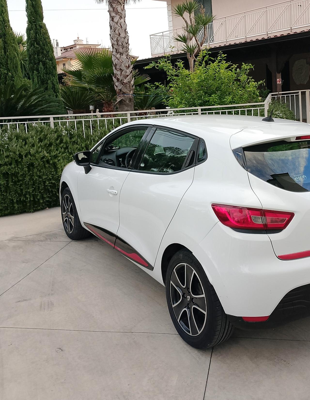 Renault Clio 1.5 dCi 8V 75CV 5 porte Wave